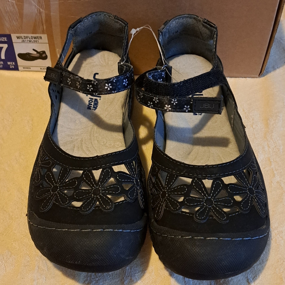 BNWT Jambu JBU Wildflower Mary Janes size 7